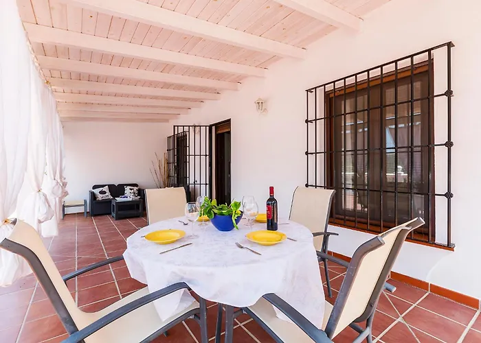 Fuentezuelas Pool Villa Sayalonga