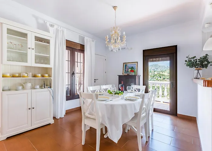 Villa Fuentezuelas Pool Sayalonga